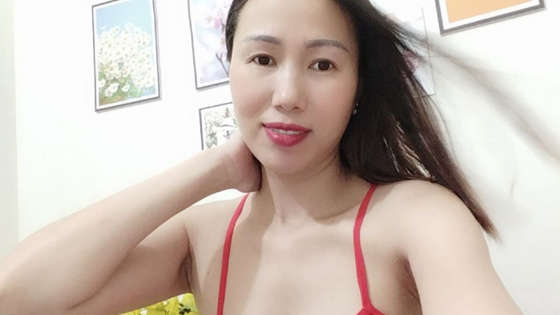 Webcam Nude with BinhLuce