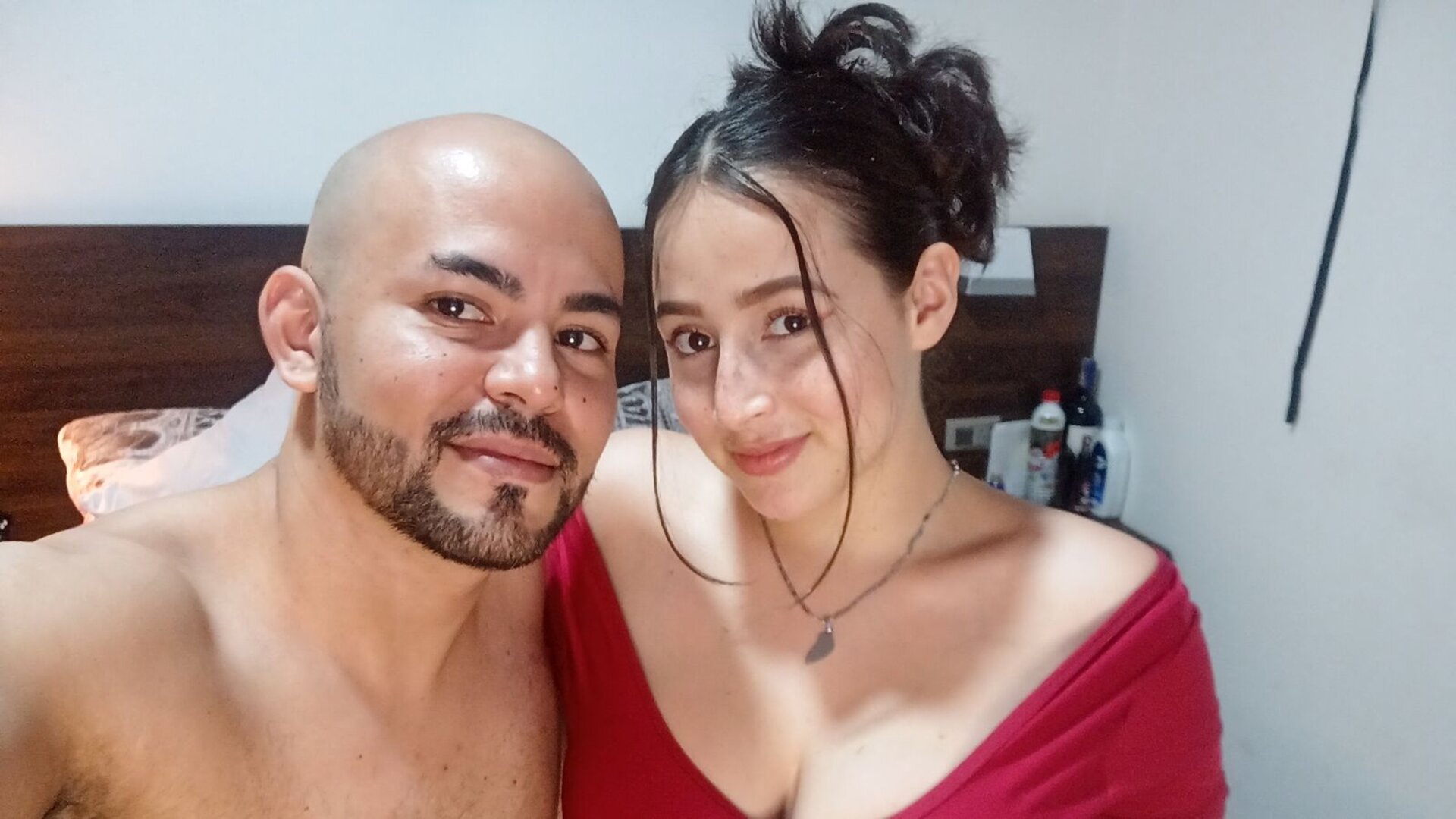 Webcam Nude with EsperanzaAndNacho